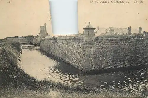 A5127 Saint Vaast la Hougue - Le Fort (damaged)