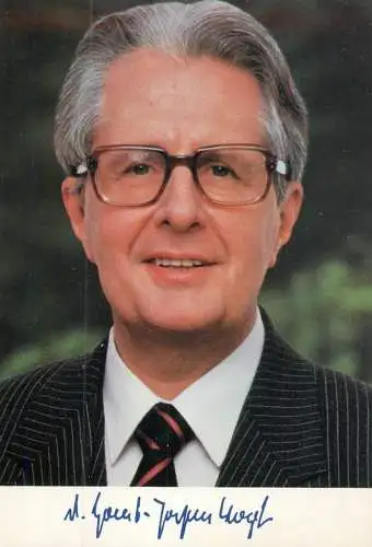 A5074 Dr. Hans-Jochen Vogel Stellvertretender Vorsitzender der SPD Vorsitender der SPD-Bundestagsfraktion Deputy