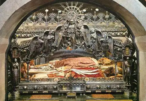 Italy Genova Basilica di S Ambrogio Urna con le Reliquie dei Santi Ambrogio, Protasio e Gervasio