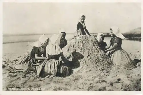 A5267 Netherlands Zeeland girls folk typical costumes building sand castles