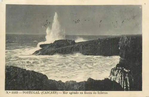 A5255 Portugal Cascaes mar agitado na Boca do Inferno