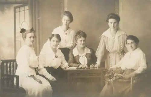 A5695 Anonymous women group photo vintage photographic souvenir postcard