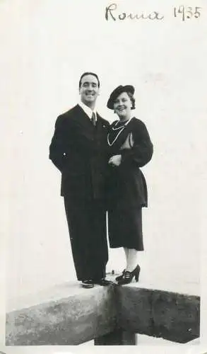 A5760 Italia Roma 1935 couple souvenir photo