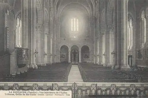 A5764 France LA GARNACHE eglise interieure