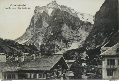 A5799 Switzerland Grindelwald Wetterhorn Bernese Alps Straße und Wetterhorn