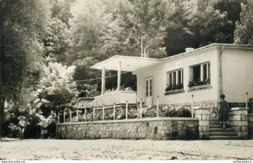 A5299 Hungary Bank fishing village