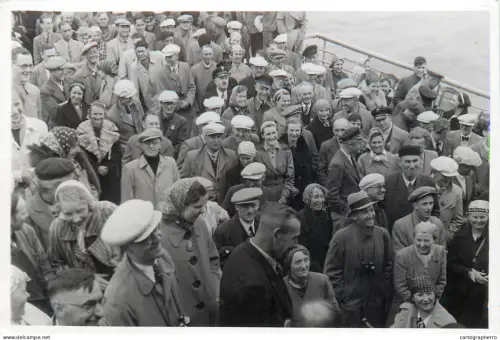 A5801 Norge Norway Norvège fjord tourists RPPC