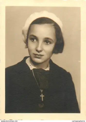 Anonymous persons girl portrait studio Calarasi