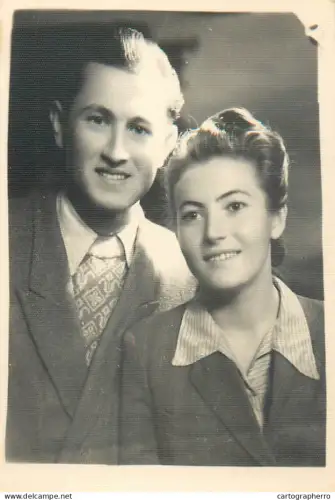 Anonymous persons couple souvenir studio foto Select Husi