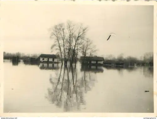 Place to identify photography water reflection flood houses