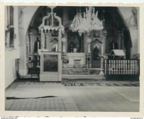 Church interior photo to identify
