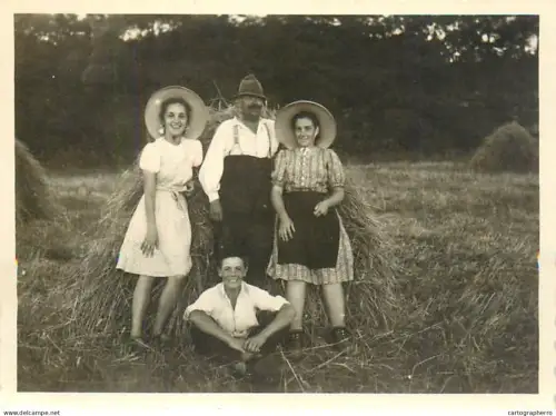 Anonymous persons Romania farming family souvenir