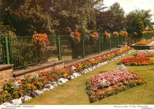 A5282 England Ryton park entrance