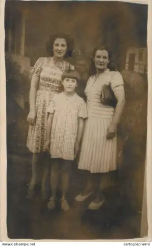 A5787 Family group souvenir photo postcard Romania