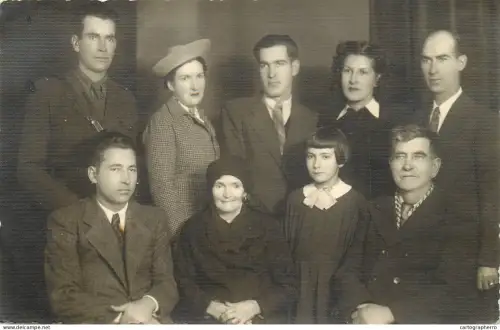 A5787 Romania photo studio Aurora family group souvenir photographic postcard