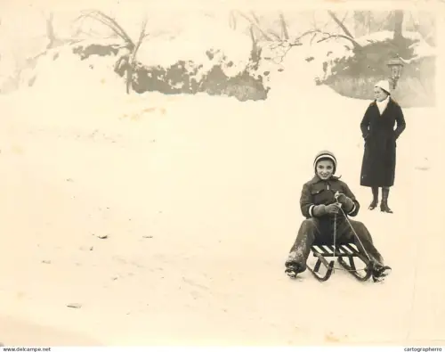 A5787 Anonymous persons photo Romania winter sledge