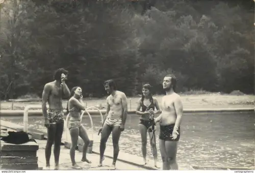 A5787 Anonymous persons souvenir photo