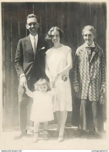 A5787 Anonymous persons souvenir photo children & family groups Romania 1930