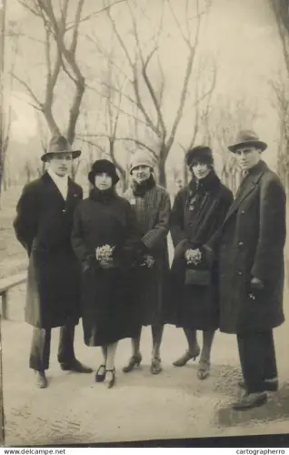 A5787 Anonymous persons souvenir Romania 1927 photo postcard trimmed 8 x 12 cm