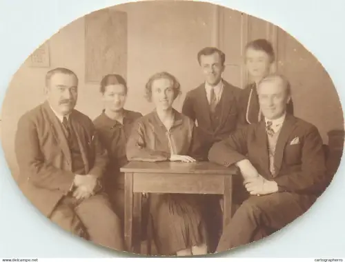 A5787 Souvenir photographic trimmed postcard anonymous persons 7 x 10 cm