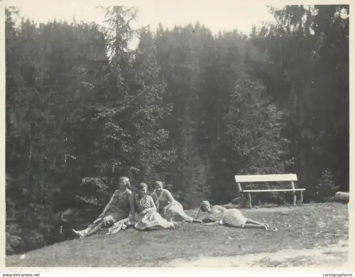 A5787 Anonymous persons souvenir photo somewhere in Romania