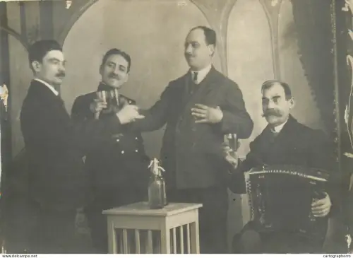 A5786 People cheers alcohol vintage trimmed photo postcard 9 x 10 cm