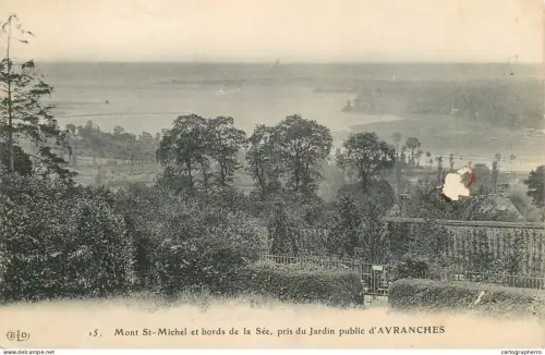 A5115 France carte postale avec défaut Le Mont Saint Michel