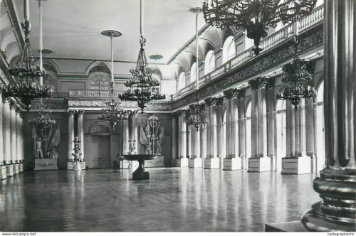 A5271 Russia St Petersburg Winter Palace chandeliers interior aspect