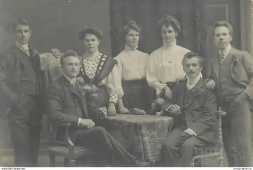 A5810 Anonymous persons souvenir vintage photographic postcard