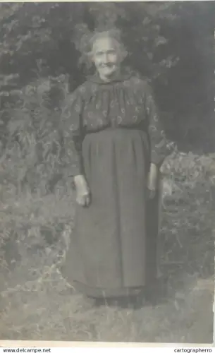 A5846 Anonymous people portrait souvenir vintage photographic postcard old woman