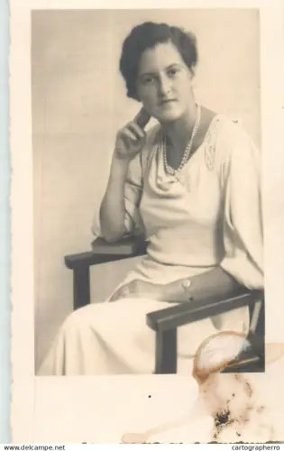 A5846 Anonymous people fancy lady portrait souvenir vintage photographic postcard