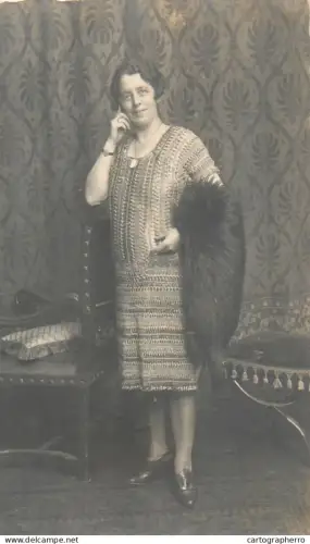 A5846 Fashion anonymous woman with fur souvenir vintage photographic postcard 1925