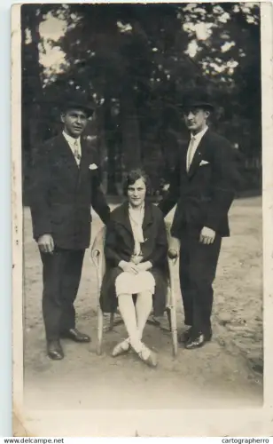 A5846 Anonymous persons vintage souvenir photographic postcard