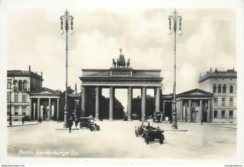 A5845 Berlin > Brandenburger Door alte Autos