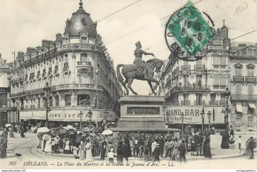 A5848 France Orleans statue Jeanne d`Arc