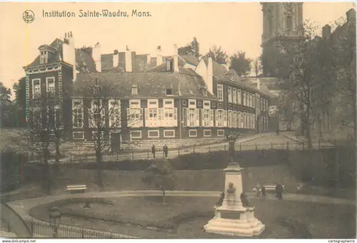 A5853 Mons institution Sainte-Waudru 1920