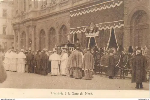 A5851 Brussels funeral of King Leopold II of Belgium Bruxelles l`arrivee a la Gare du Nord