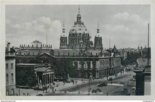 A5338 Germany Berlin Ehrenmal Zeughaus u. Dom