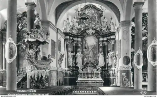 A5343 Austria Traunkirchen Kirche Inneres mit Fischerkanzel