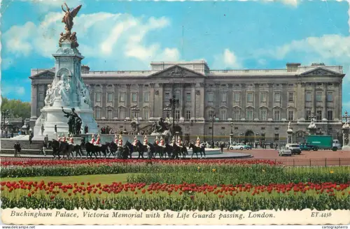 A5342 England London Buckingham Palace Victoria Memorial with Life Guards passing
