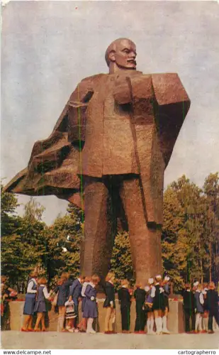 A5342 Latvia Jurmala Dubulti V. I Lenin monument