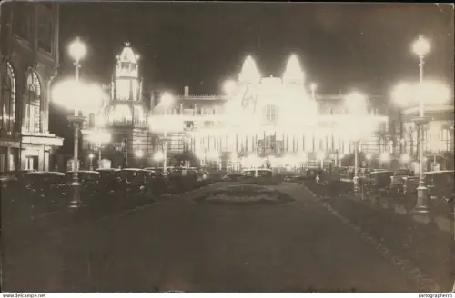 A5868 Ostende. L’Avenue Leopold Vue Sur Le Casino illuminee
