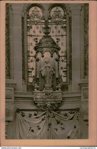 A5877 Lisieux statue of the Virgin of the Smiole, above Shrine of S. Therese