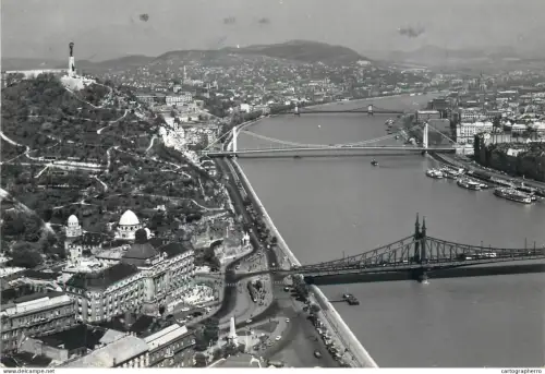 A5370 Hungary Budapest Danube bridges