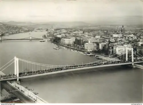 A5370 Hungary Budapest Danube scenery and city view