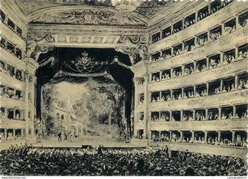 A5370 Italy Milano Teatro alla Scala interno