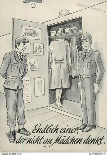 A5366 Military humour comic caricature postcard Endlich einer der nicht an Madchen denkt