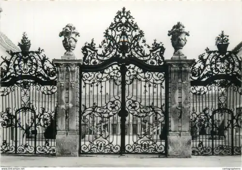 A5355 Hungary Fertod castle gate