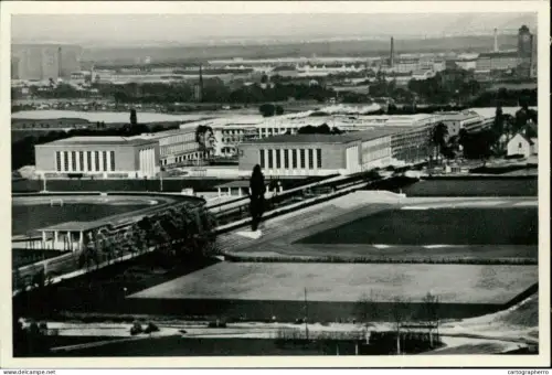 Germany Berlin Olympics Olympia 1936 Cigarettes Trade Card - Das Haus des deutschen Sportes