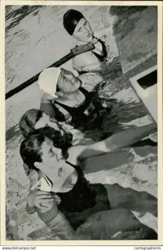 Germany Berlin Olympics Olympia 1936 Cigarettes Trade Card - Erschopft vom Kampf